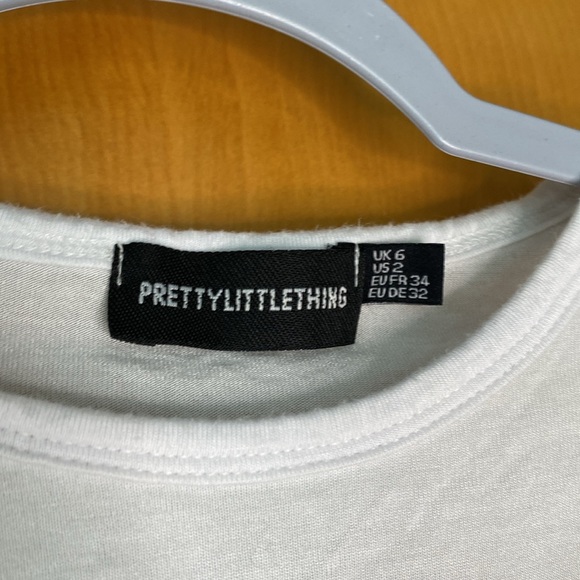PRETTYLITTLETHING cropped tshirt - Picture 2 of 2